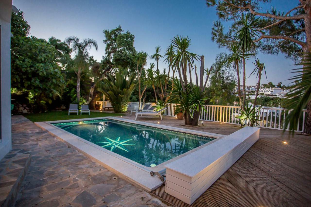 Luxury Villa With Swimming Pool And Jacuzzi Марбелья Экстерьер фото